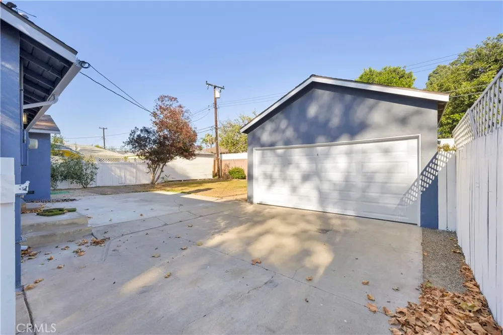 353 S Crest Orange, CA 92868