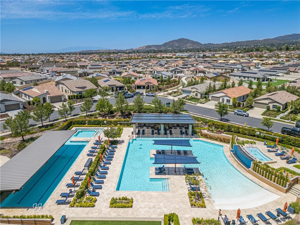 1519 Village Green Beaumont, CA 92223