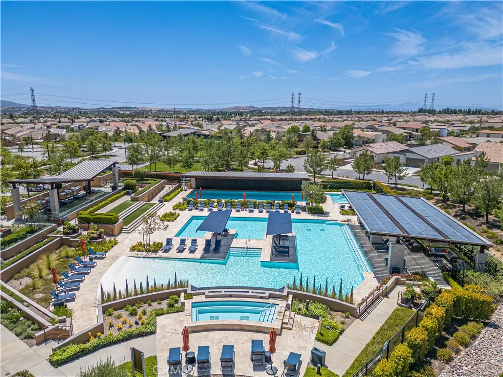 1519 Village Green Beaumont, CA 92223