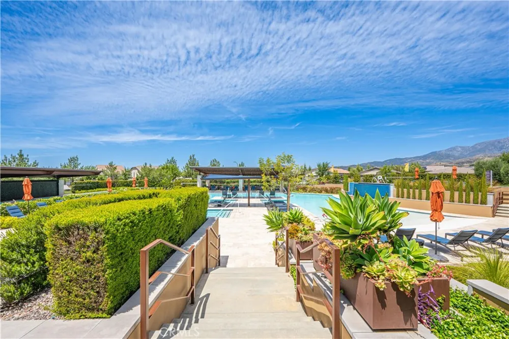 1519 Village Green Beaumont, CA 92223