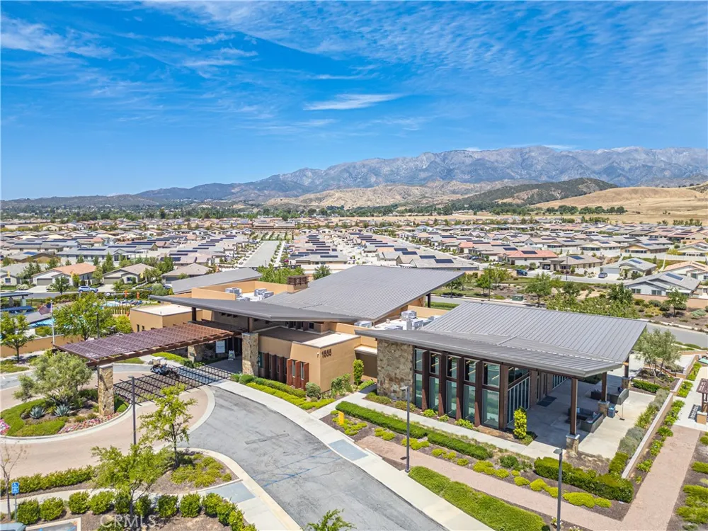 1519 Village Green Beaumont, CA 92223
