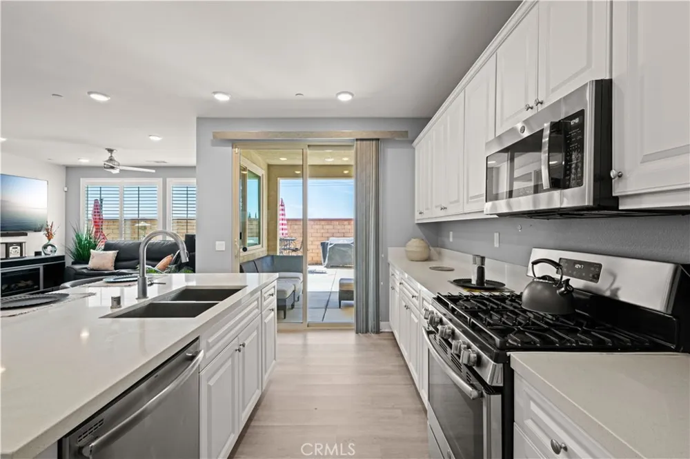 1519 Village Green Beaumont, CA 92223