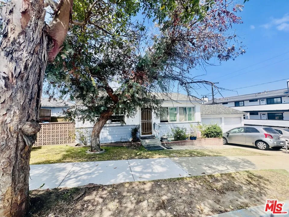 627 E Grand Avenue El Segundo, CA 90245