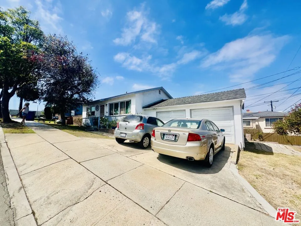 627 E Grand Avenue El Segundo, CA 90245