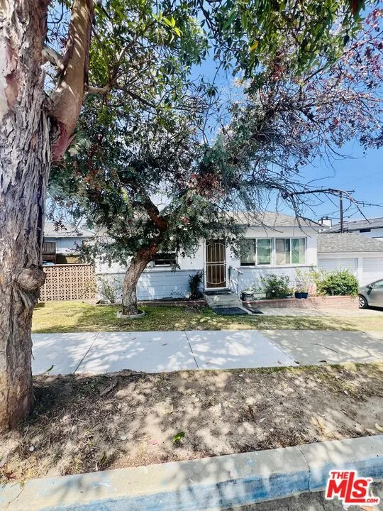 627 E Grand Avenue El Segundo, CA 90245