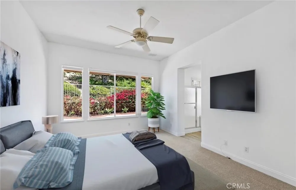 21406 Carabela Mission Viejo, CA 92692