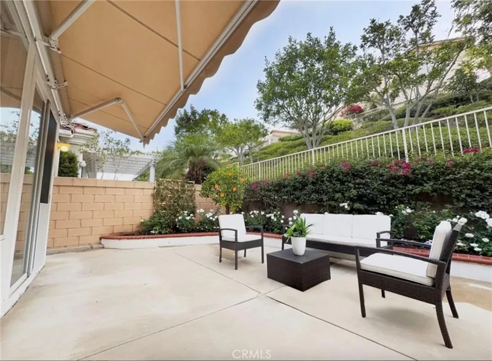 21406 Carabela Mission Viejo, CA 92692