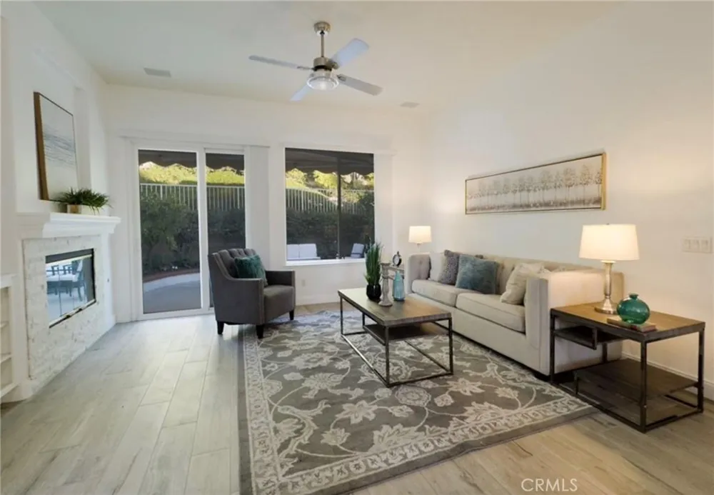 21406 Carabela Mission Viejo, CA 92692