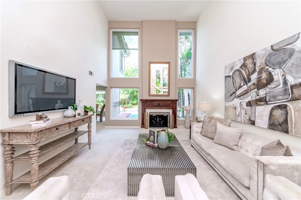 9 Teakwood Irvine, CA 92612
