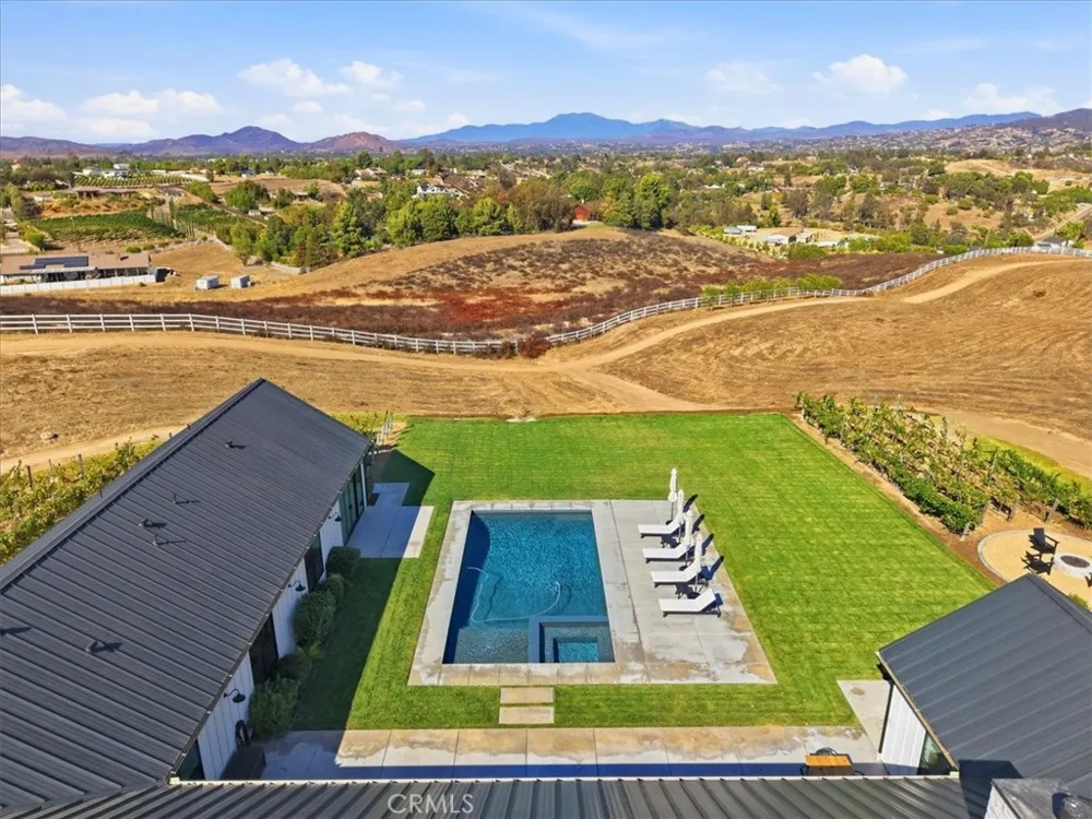 41838 Altanos Temecula, CA 92592