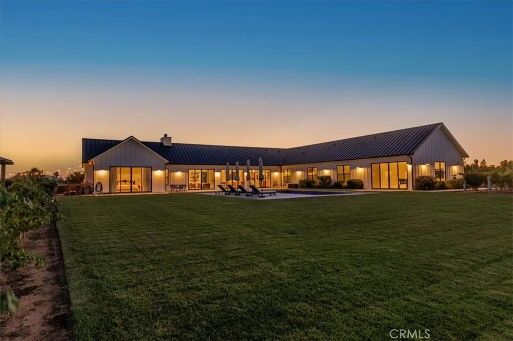 41838 Altanos Temecula, CA 92592