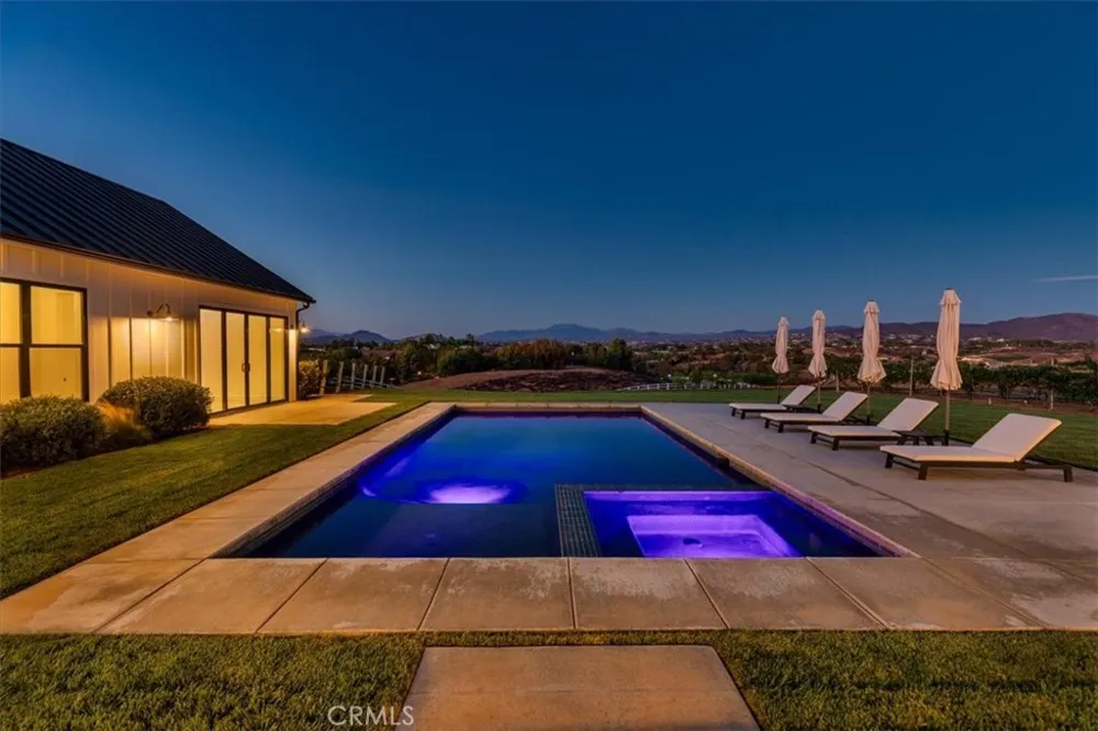 41838 Altanos Temecula, CA 92592