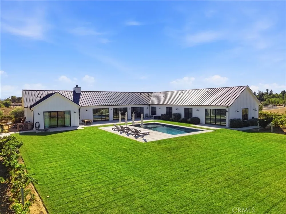 41838 Altanos Temecula, CA 92592