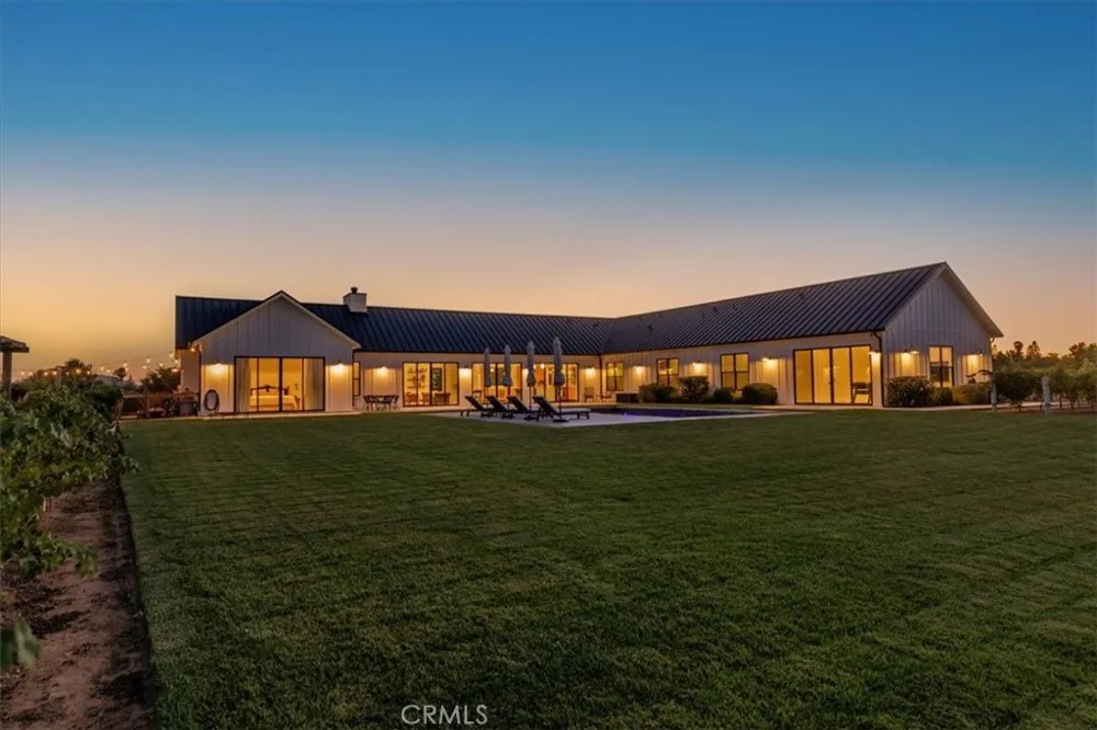 41838 Altanos Temecula, CA 92592
