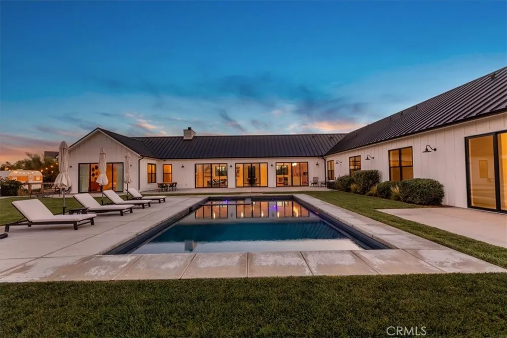 41838 Altanos Temecula, CA 92592