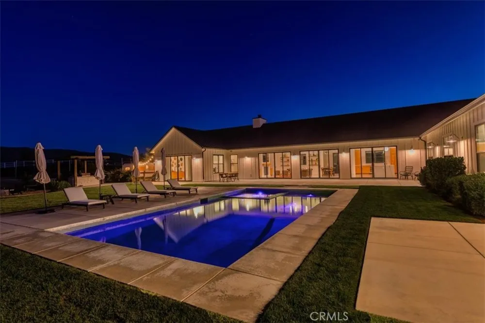 41838 Altanos Temecula, CA 92592