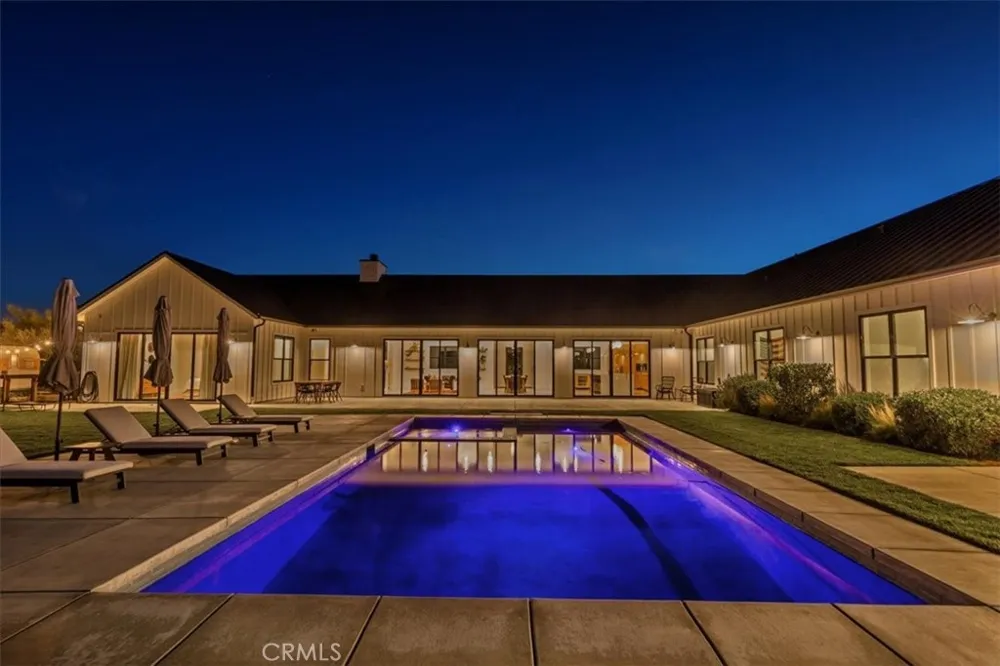41838 Altanos Temecula, CA 92592
