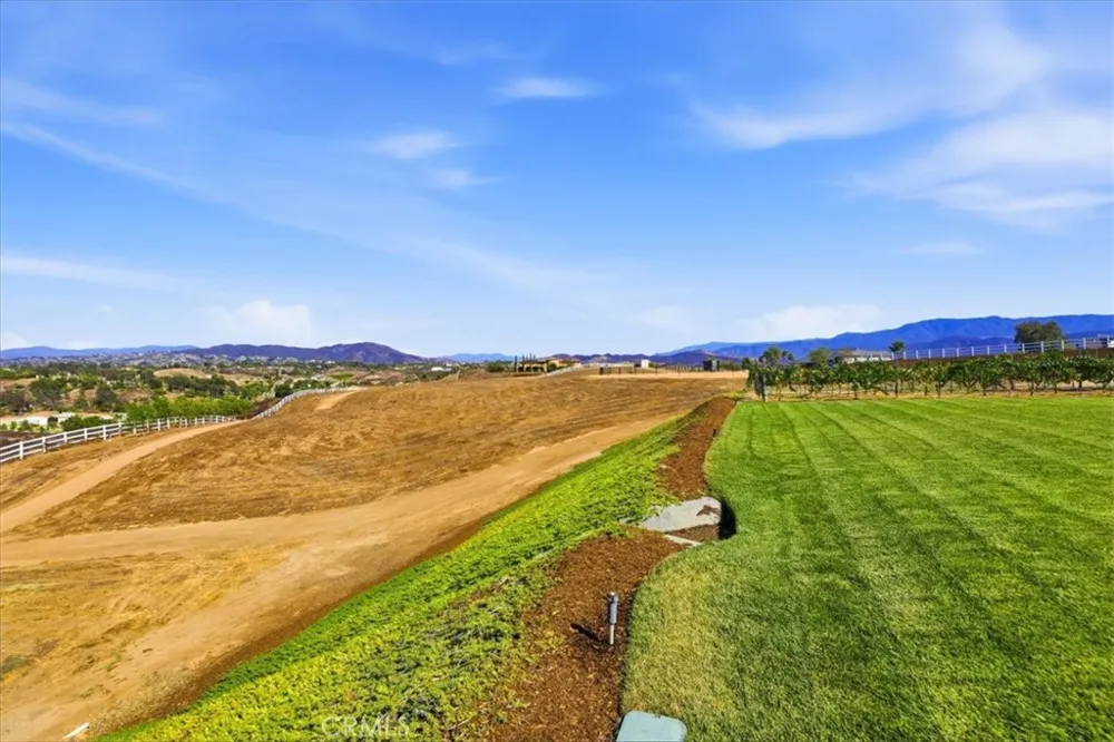 41838 Altanos Temecula, CA 92592
