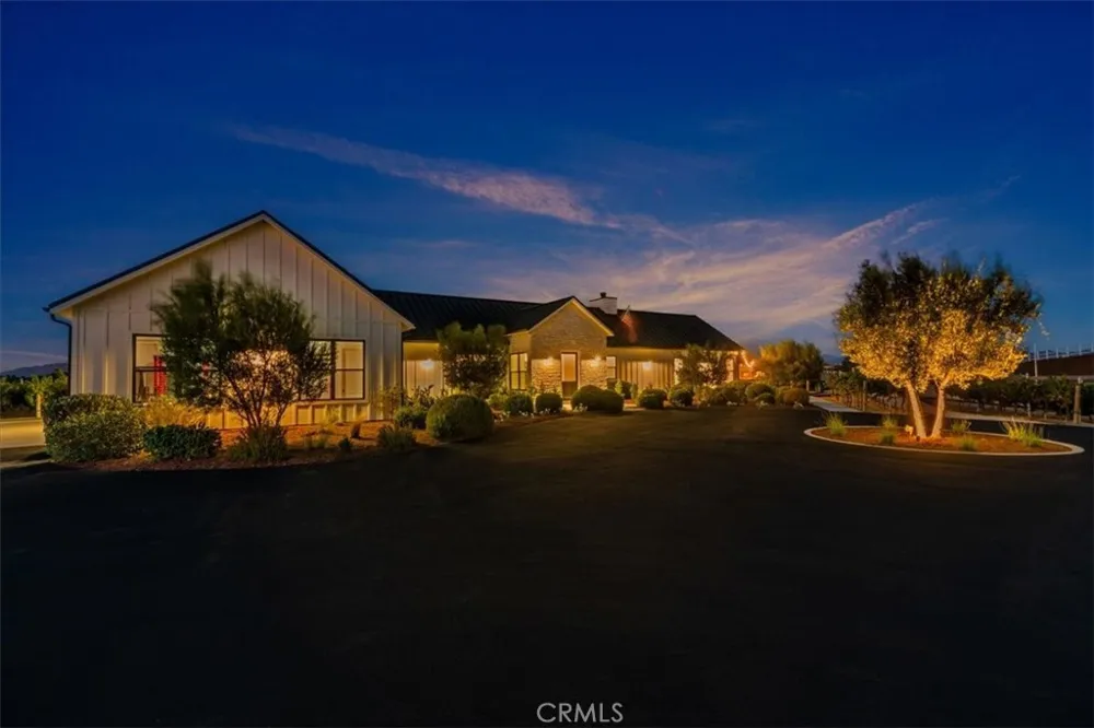 41838 Altanos Temecula, CA 92592