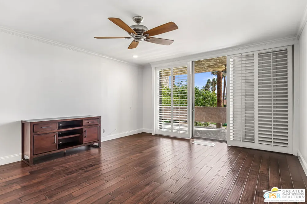 1660 S La Reina Way #1A Palm Springs, CA 92264