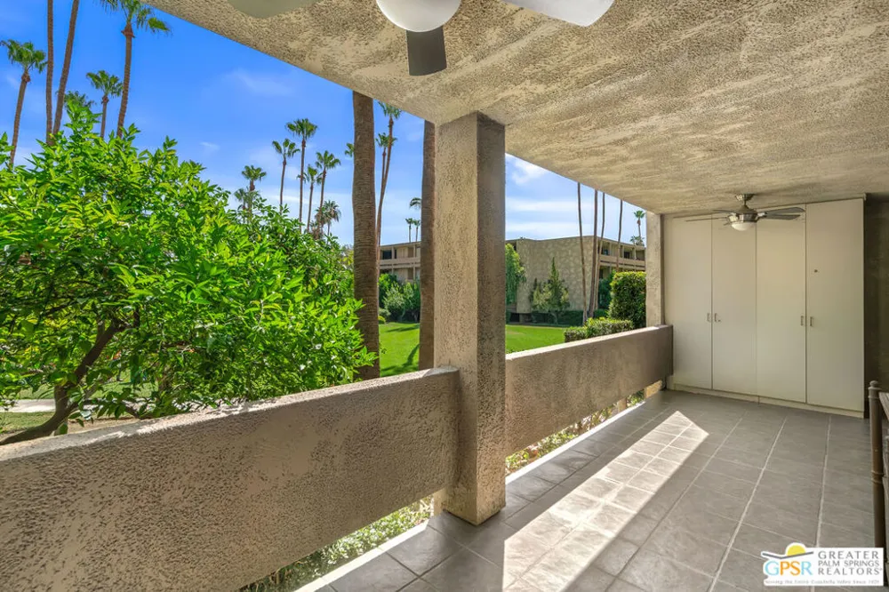 1660 S La Reina Way #1A Palm Springs, CA 92264