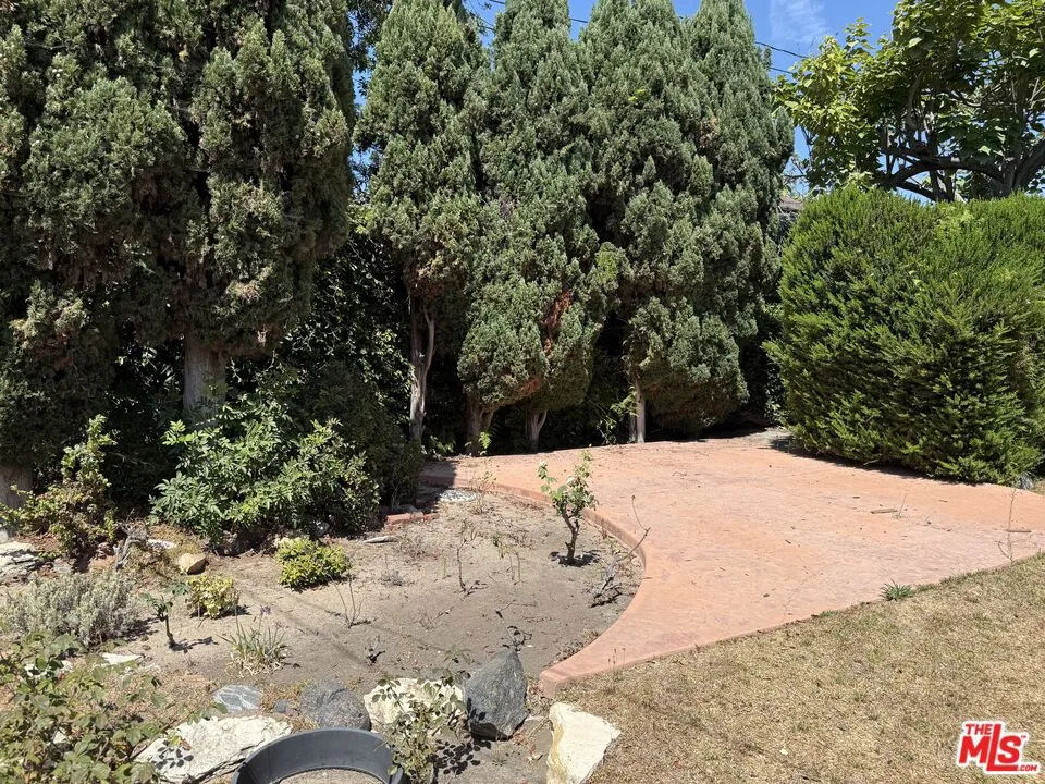 2811 Martha Avenue Torrance, CA 90501