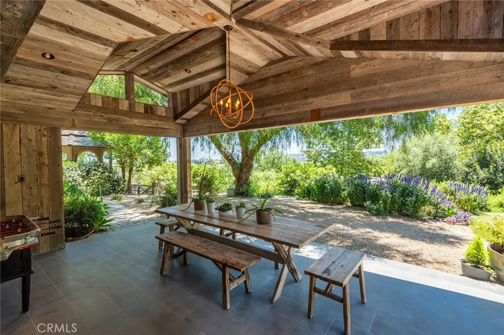 5207 SADDLE CREEK ROAD Hidden Hills, CA 91302