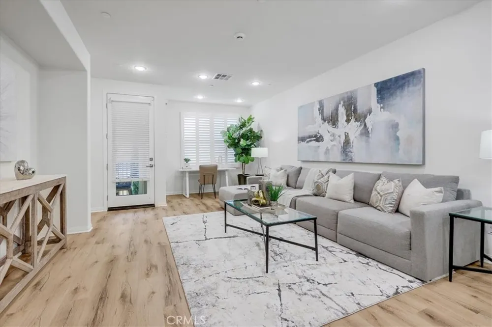 148 Capricorn Irvine, CA 92618