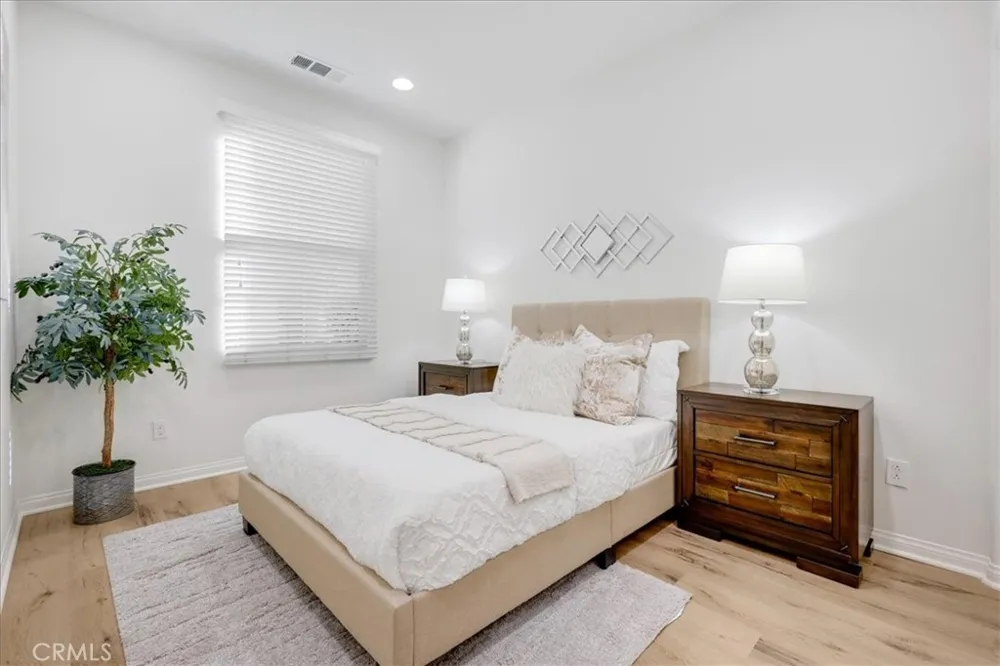 148 Capricorn Irvine, CA 92618