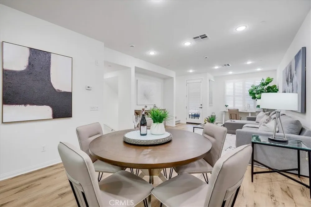 148 Capricorn Irvine, CA 92618