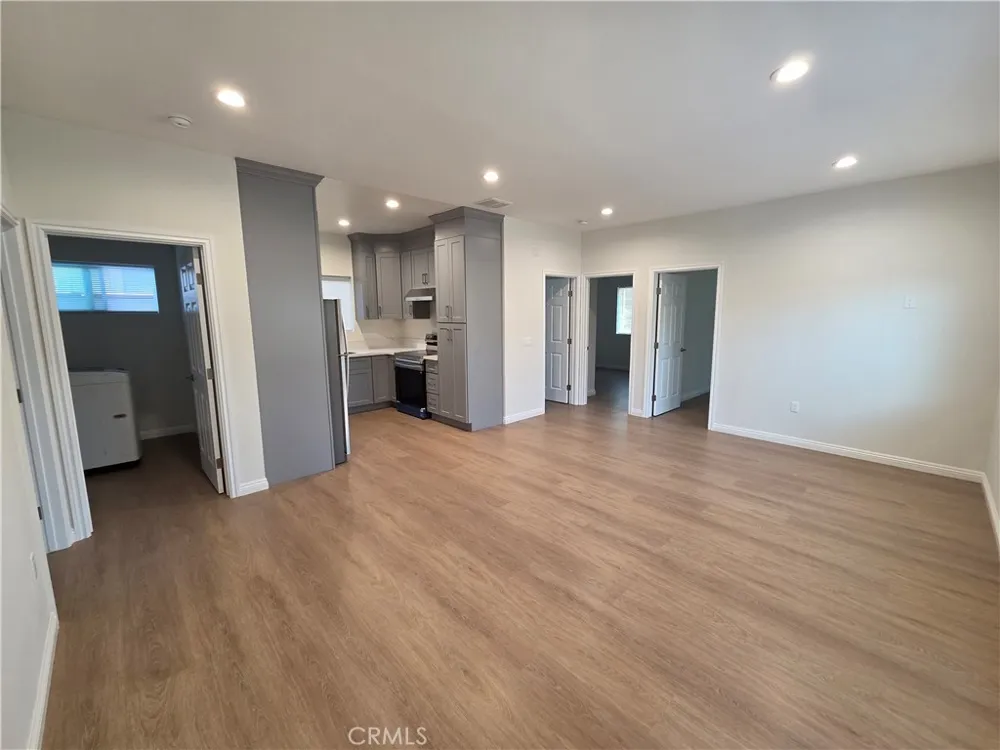 121 North Baymar #B West Covina, CA 91791