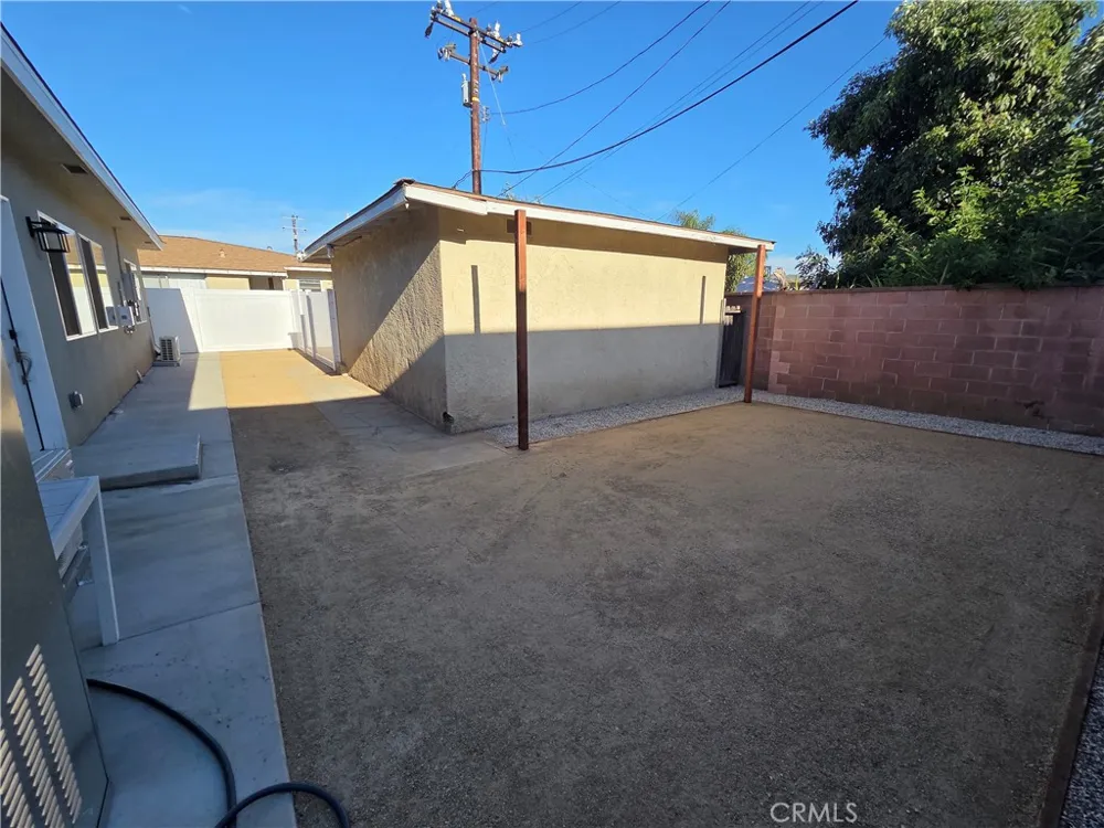121 North Baymar #B West Covina, CA 91791