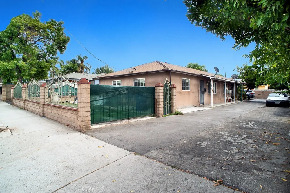 14850 Polk Sylmar, CA 91342