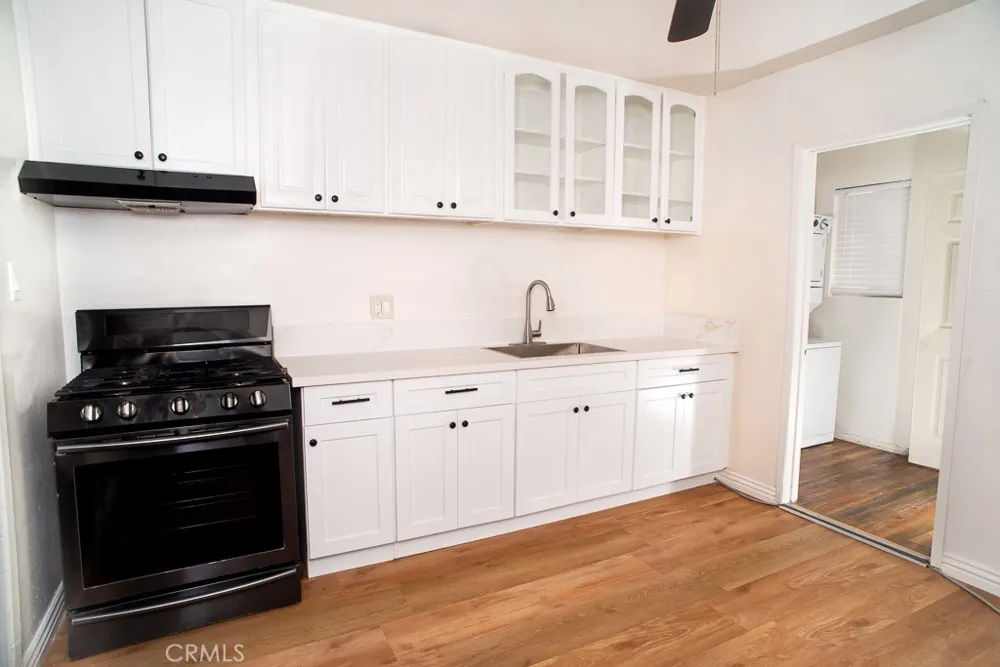 14850 Polk Sylmar, CA 91342