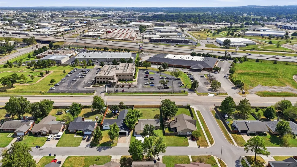 9412 E 40th Place Tulsa, OK 74145