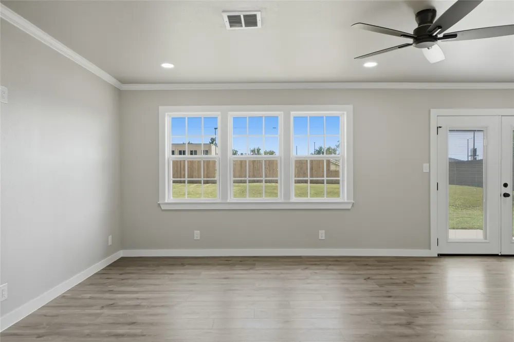 9412 E 40th Place Tulsa, OK 74145