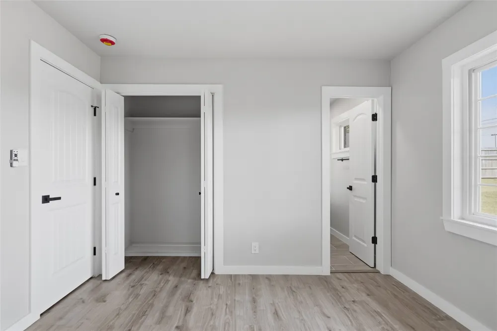 9412 E 40th Place Tulsa, OK 74145