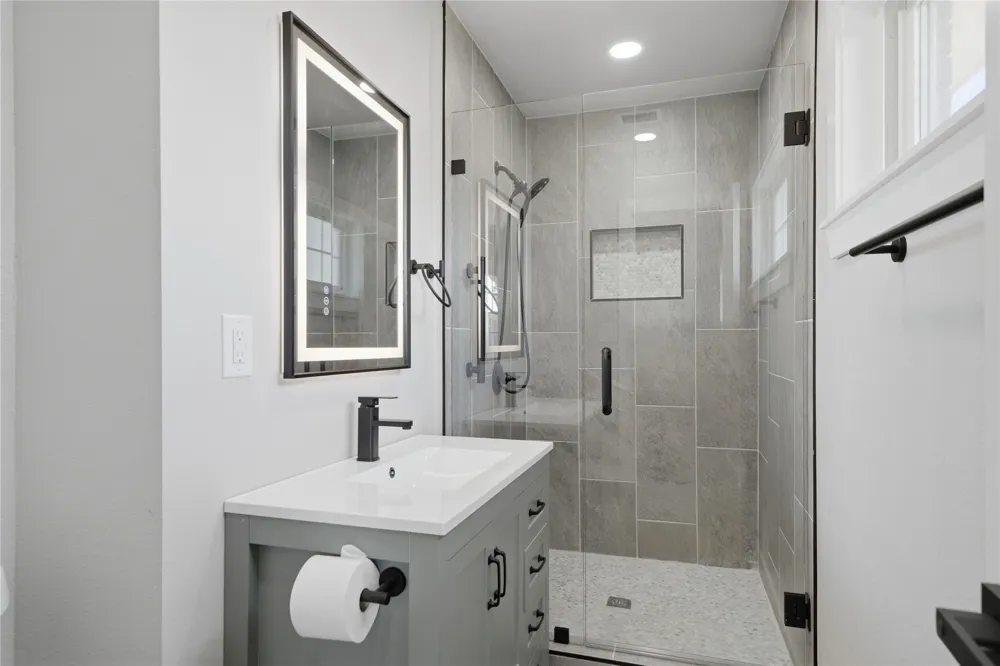9412 E 40th Place Tulsa, OK 74145