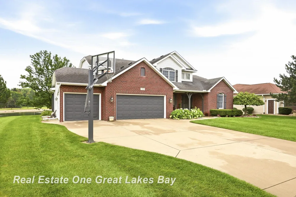 7172 Spring Lake Trail Saginaw Charter Township, MI 48603