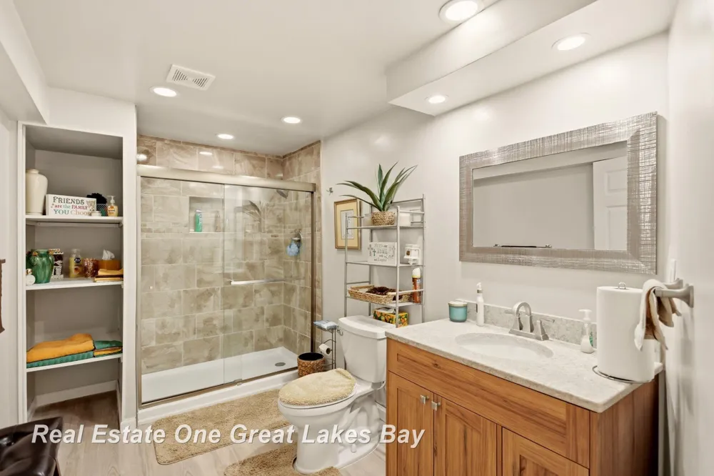 7172 Spring Lake Trail Saginaw Charter Township, MI 48603
