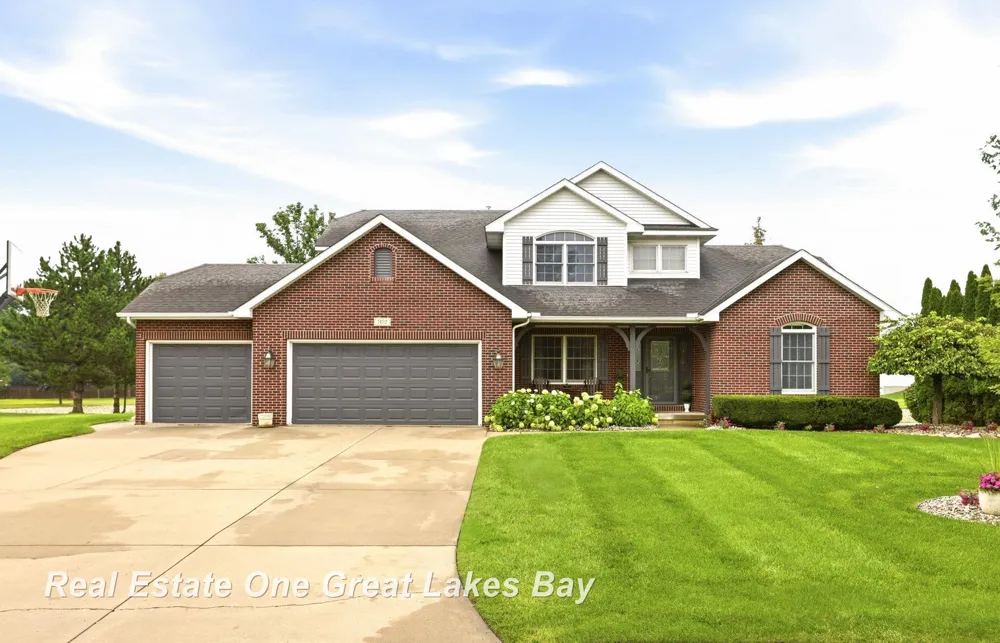 7172 Spring Lake Trail Saginaw Charter Township, MI 48603