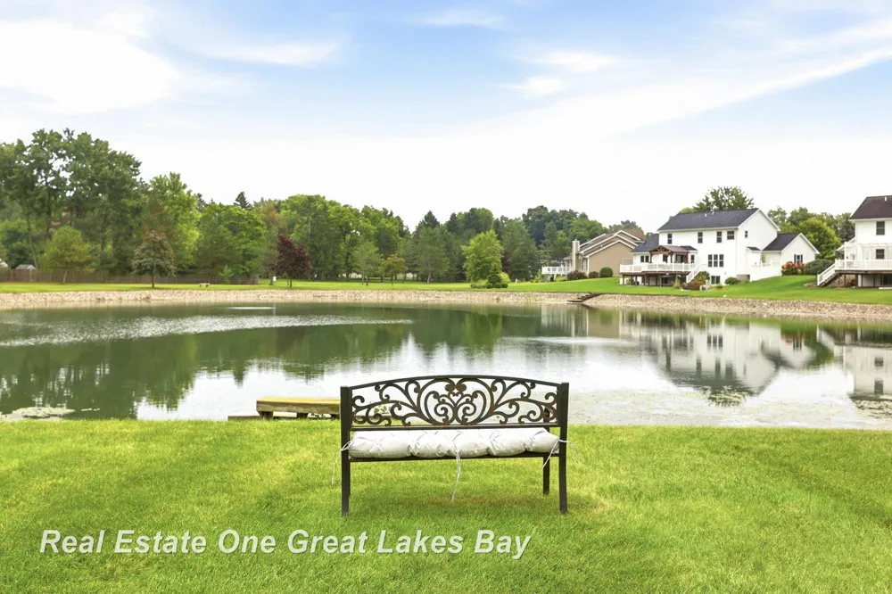 7172 Spring Lake Trail Saginaw Charter Township, MI 48603