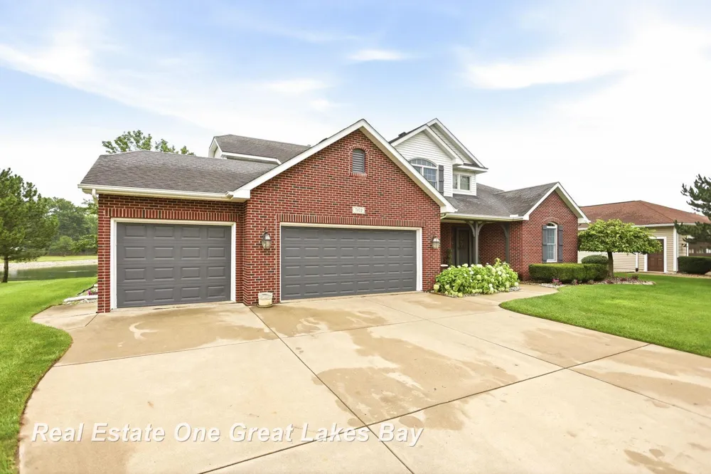 7172 Spring Lake Trail Saginaw Charter Township, MI 48603