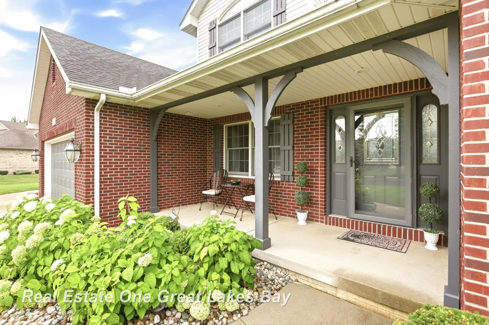 7172 Spring Lake Trail Saginaw Charter Township, MI 48603