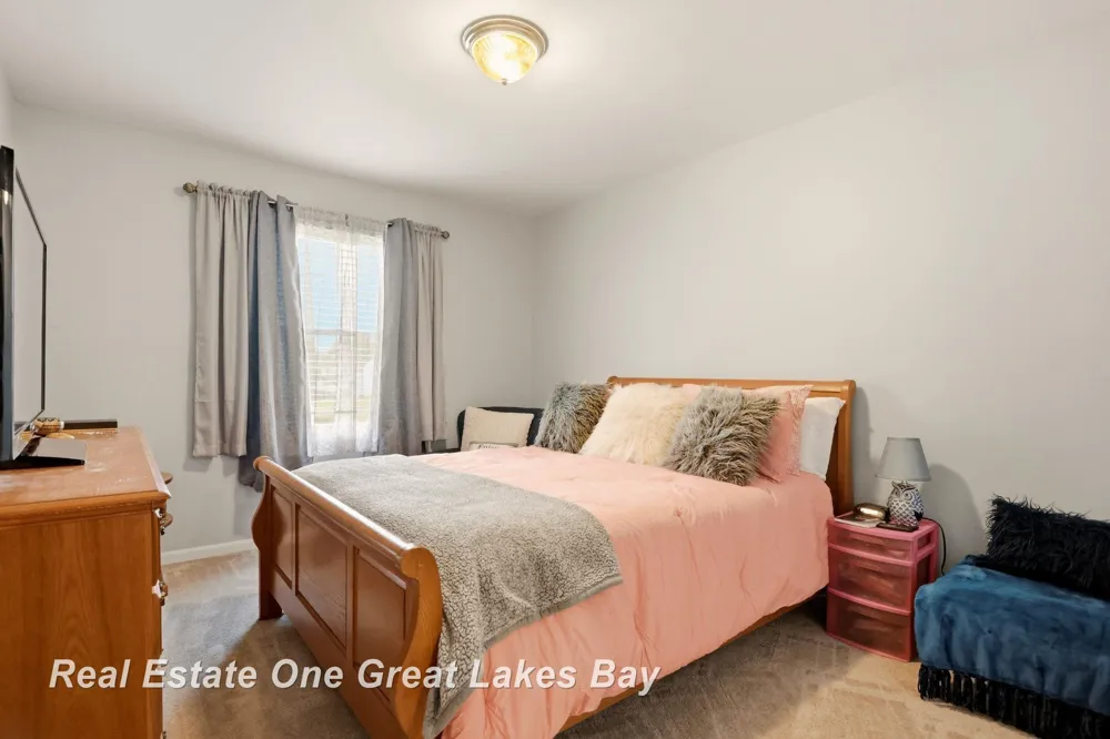 7172 Spring Lake Trail Saginaw Charter Township, MI 48603