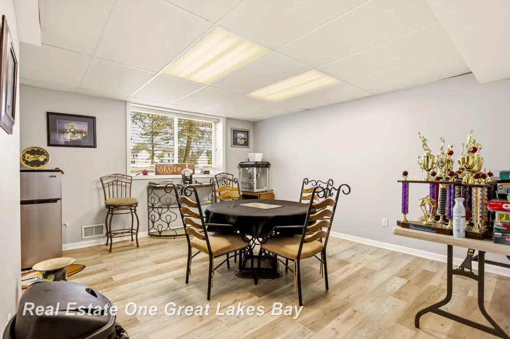 7172 Spring Lake Trail Saginaw Charter Township, MI 48603