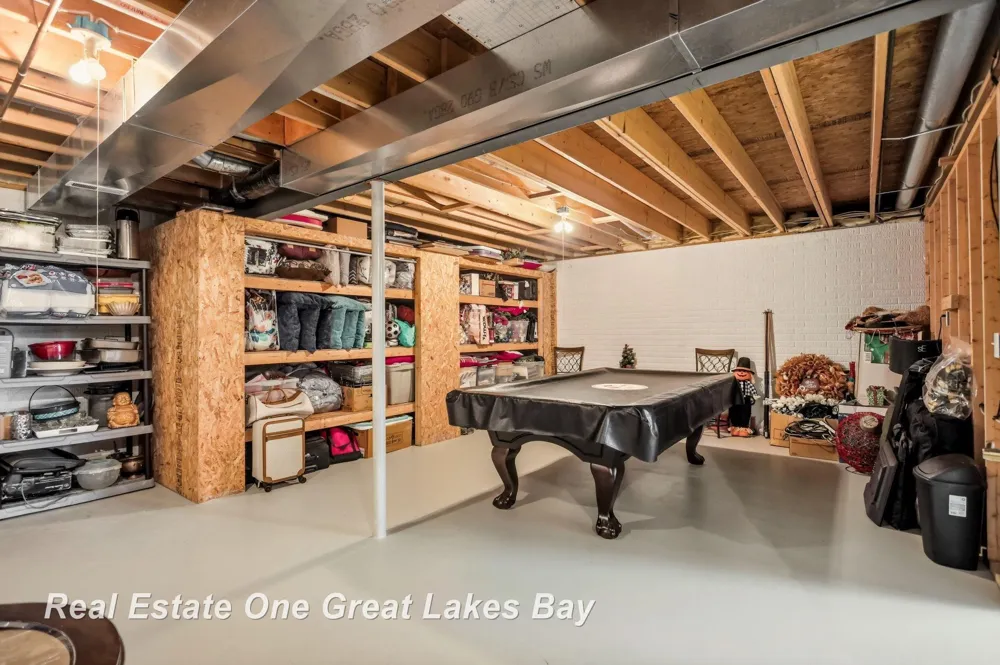 7172 Spring Lake Trail Saginaw Charter Township, MI 48603
