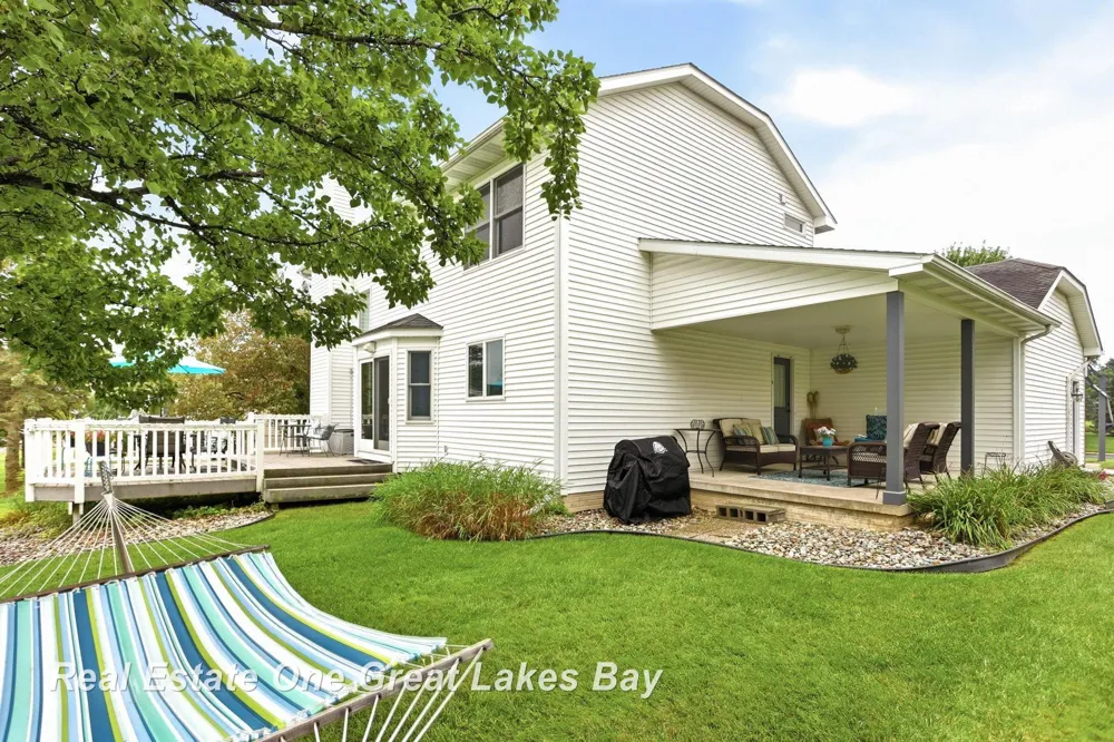 7172 Spring Lake Trail Saginaw Charter Township, MI 48603