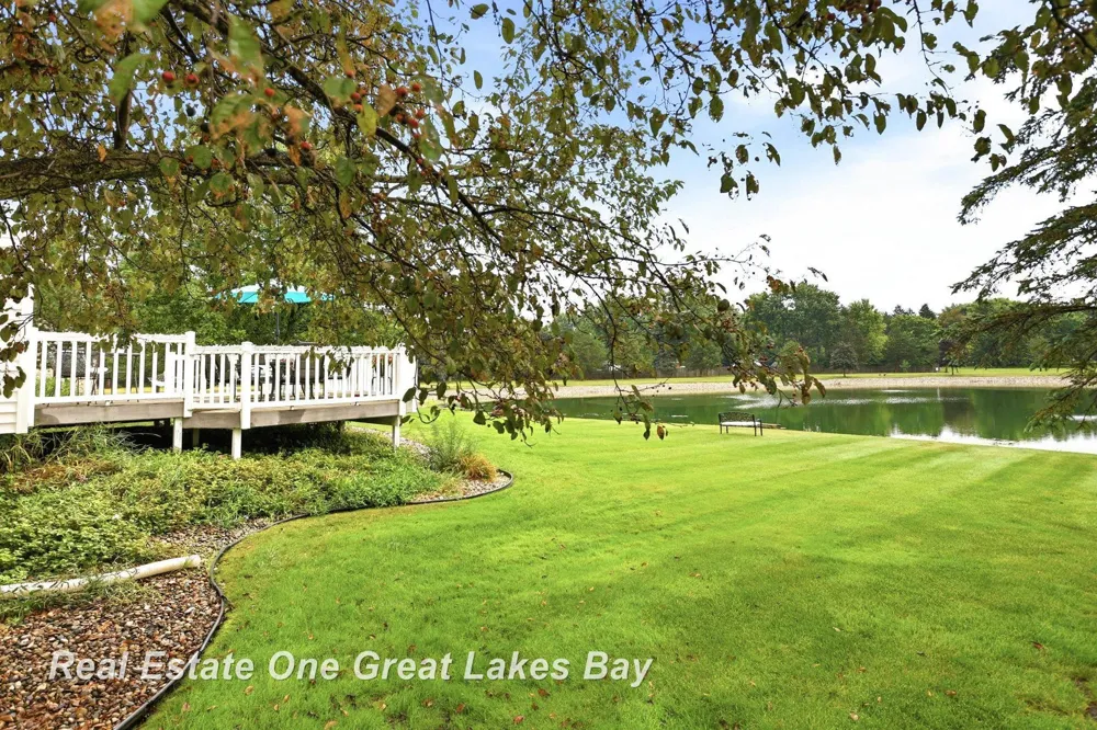 7172 Spring Lake Trail Saginaw Charter Township, MI 48603