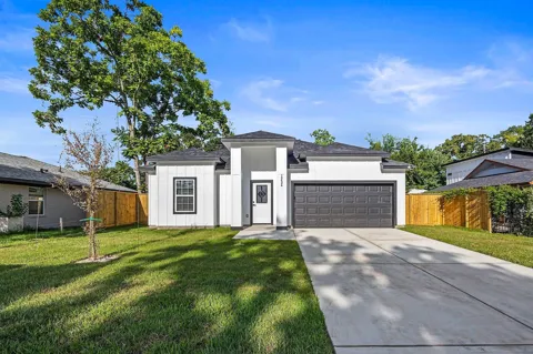 10426 Royal Oaks Drive